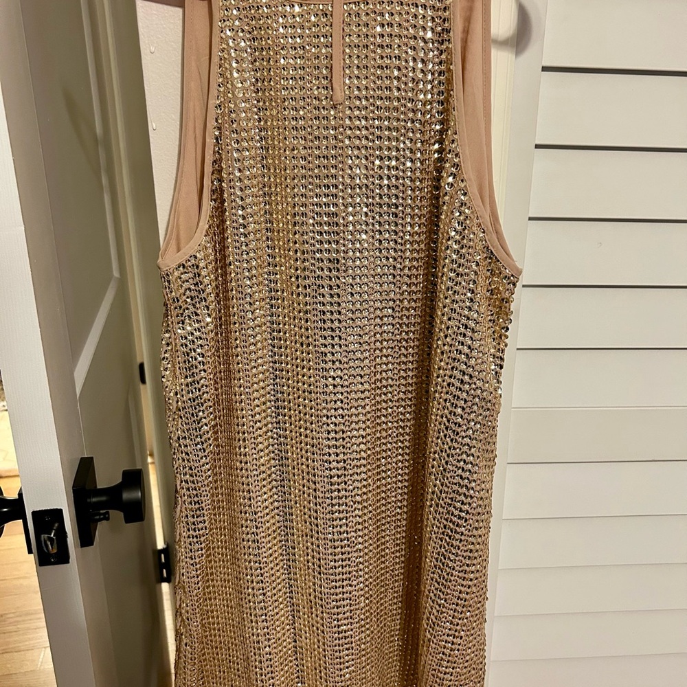 Elegant Gold Sleeveless Dress